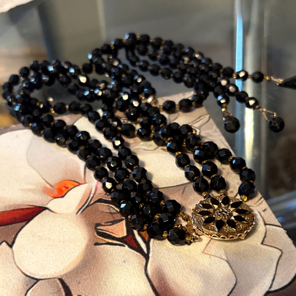 Elegant Black Jet Glass and Gold Beaded Necklace VINTAGE